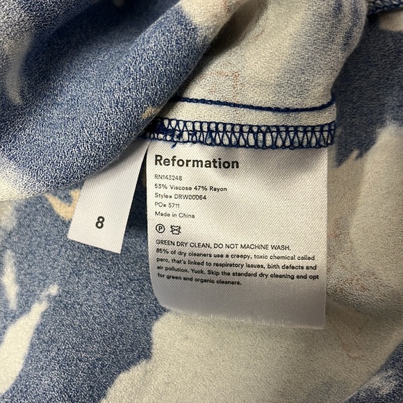 Reformation Freya Plunge Back Slip Dress in Cielo/Heaven Angel Print - Picture 8 of 9